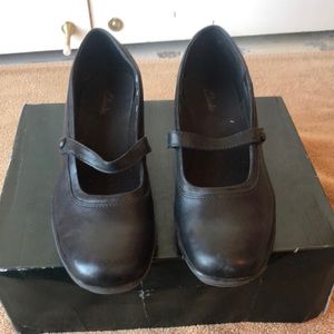 Clarks modest black platform heels
